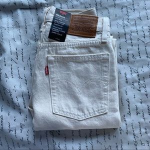 Levi’s Cream Wedgie Jeans